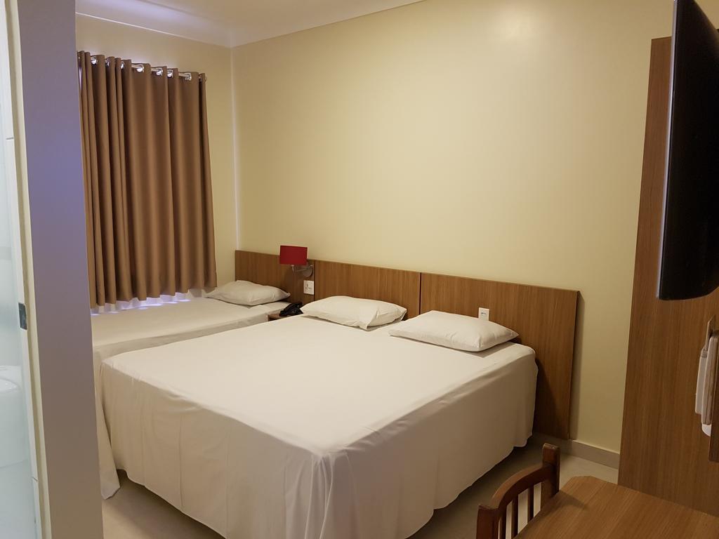 Oft Place Hotel Goiânia Buitenkant foto