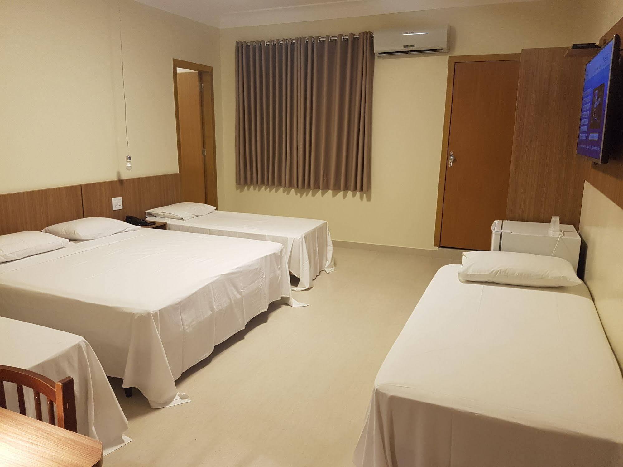 Oft Place Hotel Goiânia Buitenkant foto